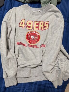 San Francisco 49ers Gray Crewneck Sweatshirt